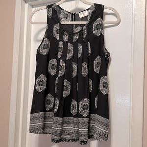 Sleeveless black w/cream design